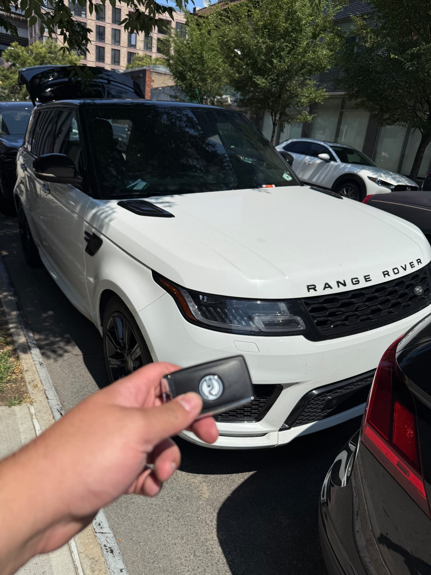 Range Rover smart key replacement performed at the parked vehicle